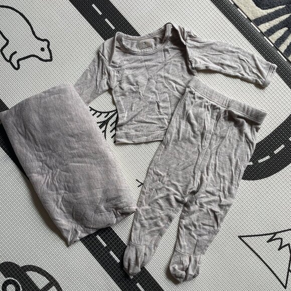 Solly baby Set with newborn swaddle wrap - Picture 1 of 3